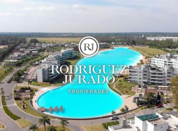ROJ-ROJ-775_2 · Lagoon Pilar  Viví Todo El Año Como Si Estuvieras de Vacaciones