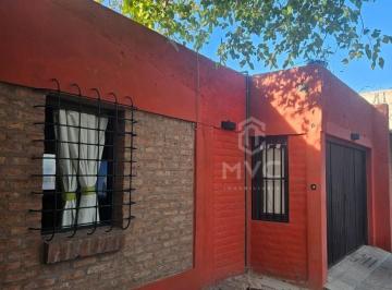 Casa · 140m² · 5 Ambientes · 2 Cocheras · Casa en Venta Barrio Quintanilla, Guaymallén