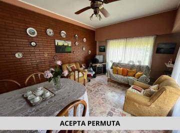 Casa · 165m² · 4 Ambientes · 1 Cochera · Venta Casa 5 Ambientes con Parrilla y Jardin Más Local Comercial Independiente - Ituzaingo