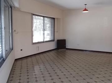 Casa · 94m² · 3 Ambientes · 1 Cochera · Venta Casa Valentin Alsina Patio Terraza Garage