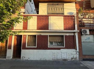 PH de 5 ambientes, Avellaneda · Dpto Tipo Casa en Dos Plantas Al Frente