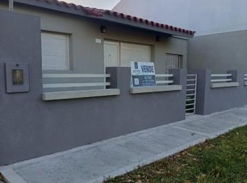 Casa · 66m² · 6 Ambientes · Casa a La Venta en Calle Gobernador Quiroz 1156