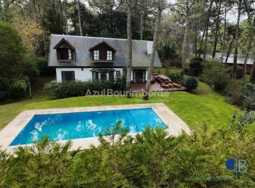 Casa · 172m² · 6 Ambientes · 4018 - Tucan Al 400