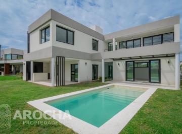 Casa · 257m² · 4 Ambientes · 3 Cocheras · Casa a Estrenar en Greenville Polo & Resort