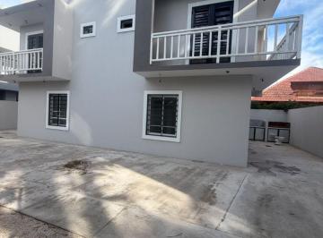 Casa de 4 ambientes, Mar del Tuyú · Dúplex 4 Amb a Estrenar - 3 Dorm (1 en Pb) - 150 m del Mar y Peatonal - Rejas y Int. Inmediata