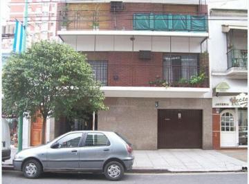 Departamento de 4 ambientes, Villa del Parque · Luminoso y Excelente Semipiso 4 Amb. Casi Cuenca