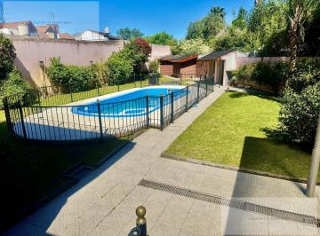 PISCINA · Venta Casa 6 Ambientes de Categoria en Florencio Varela.