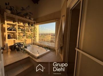 Casa · 760m² · 8 Ambientes · 4 Cocheras · Casa de Categoría 5 Dorm. 760 M²cub con Vistas a Las Sierras en Venta en La Serena, Mendiolaza