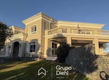 Casa · 760m² · 8 Ambientes · 4 Cocheras · Casa de Categoría 5 Dorm. 760 M&sup2;cub con Vistas a Las Sierras en Venta en La Serena, Mendiolaza