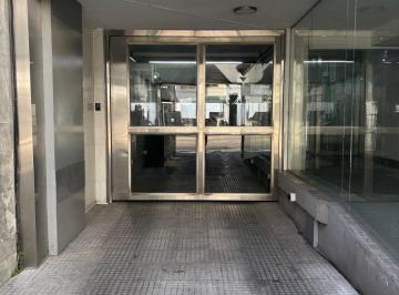 Garage , Lomas de Zamora · Cochera Cubierta en Pleno Centro Comercial de Banfield