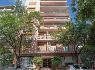 Departamento · 220m² · 7 Ambientes · Departamento en Zona Centro, 4 Dorm., Balcón, Ubicación Privilegiada