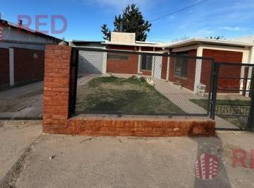 Casa · 259m² · 5 Ambientes · 1 Cochera · Casa en Venta - Cosquín
