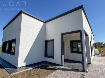 Casa · 156m² · 5 Ambientes · 2 Cocheras · Venta Casa - Barrio San Pablo - Financiación Directa
