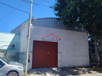 Bodega-Galpón · 242m² · Galpon en Venta en Bernal