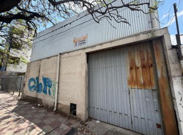 Bodega-Galpón , Córdoba · Enorme Galpón Ideal Desarrollo o Cocheras Sobre Av Pueyrredón