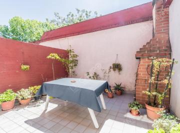 Patio con parrilla · Ramallo 2600 - Saavedra - Triplex 5 Amb C/ Cochera Doble y Terraza