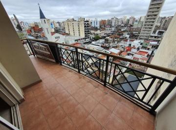 Departamento · 64m² · 3 Ambientes · 1 Cochera · Departamento 3 Ambientes con Cochera – Piso Alto – Lanús Este