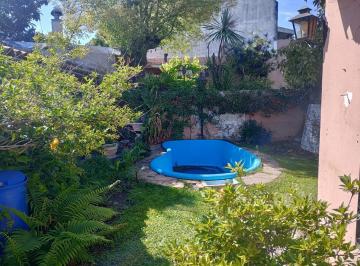 Casa · 160m² · 3 Ambientes · 3 Cocheras · Casa en Venta 4 Ambientes Villa Adelina
