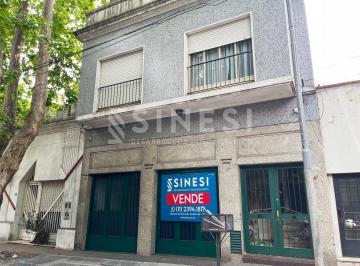 Casa · 260m² · 10 Ambientes · 2 Cocheras · Importante Propiedad en Venta - Vidal 3876