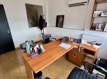 Departamento · 100m² · 5 Ambientes · Alquiler Oficina 5 Amb. en Pleno Centro