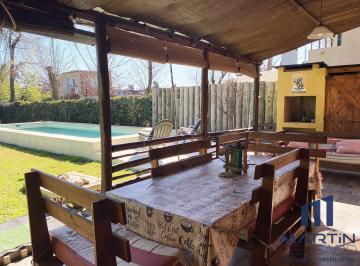 Casa · 170m² · 4 Ambientes · 1 Cochera · Casa Barrio con Portón Venta, Bella Vista