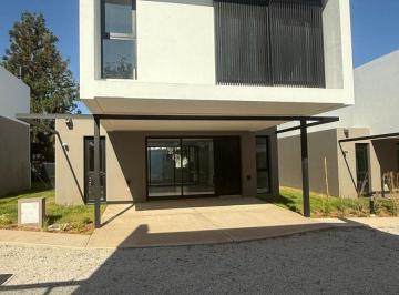 Casa de 7 ambientes, Córdoba · Housing “la Escondida” – Tranquilidad, Seguridad y Confort en El Refugio, Argüello