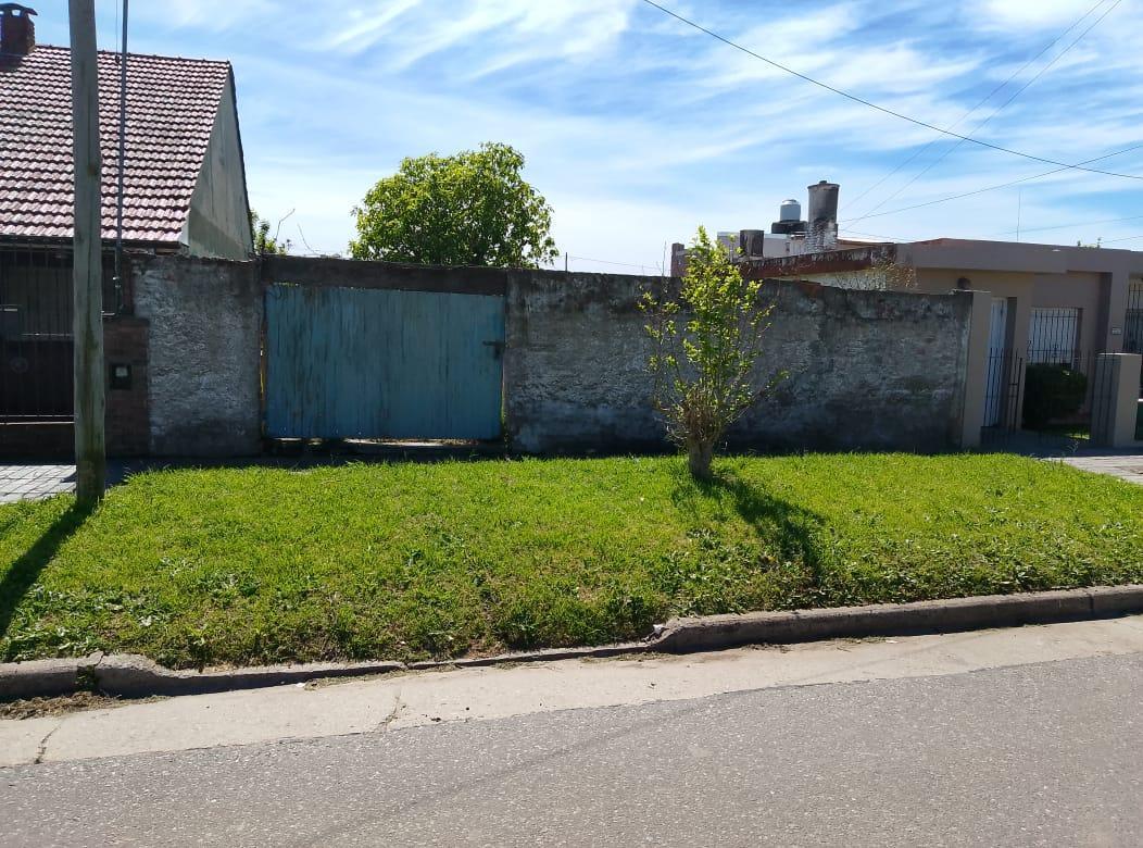 Lote de terreno baldío 283m² en Carasa, excelente ubicación