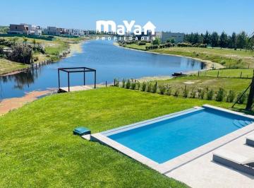 Casa · 186m² · 6 Ambientes · 4 Cocheras · Casa en Venta - El Naudir