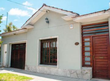 PH · 196m² · 4 Ambientes · 1 Cochera · PH Al Frente en Villa Primera 4 Ambientes con Garage Quincho