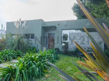 Casa · 175m² · Casa en Venta en Barrio San Joaquin Calle 485 y 139