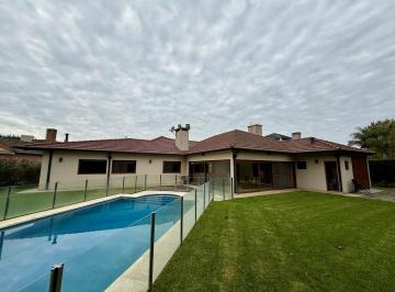 Casa · 265m² · 4 Ambientes · 2 Cocheras · Venta Casa Country Banco Provincia 4 Ambientes en Moreno