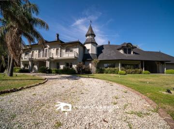 Casa · 925m² · 4 Cocheras · Gran Propiedad en Club de Campo San Diego