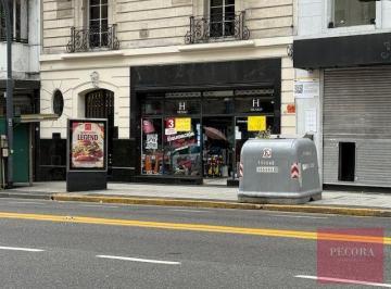 Local comercial · 200m² · Excelente Local Comercial en Av Santa Fe y Uruguay