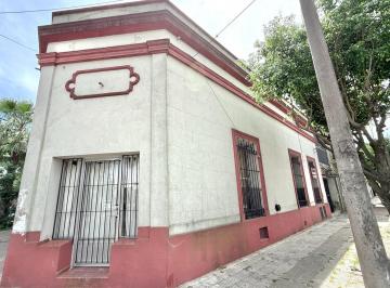 Casa · 140m² · 4 Ambientes · Casa en Venta de 4 Ambientes Ideal Emprendimiento Quilmes Centro