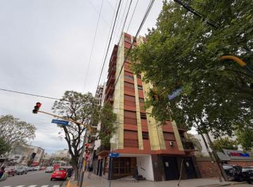 Departamento de 2 ambientes, La Matanza · Depto 2 Ambientes con Balcon Centrico // Av de Mayo 815