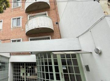 Departamento de 2 ambientes, Vicente López · Excelente Depto 2 Amb C/cochera Reciclado a Nuevo