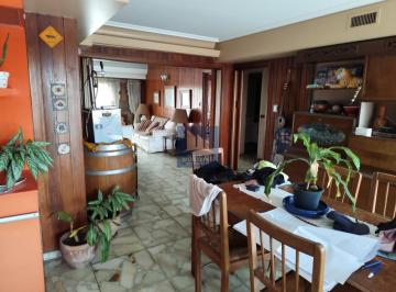 Departamento · 102m² · 3 Ambientes · Venta Piso Completo en Excelente Zona, Dos Dorm., Terraza, Balcon y Quincho, Av Eva Peron 1480
