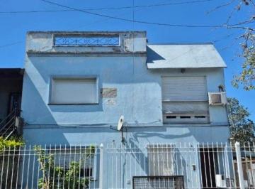 Departamento de 4 ambientes, Esteban Echeverría · Dpto Tipo Casa de 2 Dorm. y Lote con Vivienda en Monte Grande