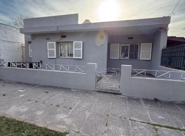 Casa de 6 ambientes, Lomas de Zamora · Casa con 3 Dorm. en Venta, 300 m² en Lomas de Zamora
