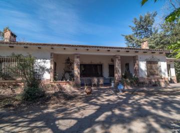 Casa de 1 ambiente, Rosario de Lerma · Venta Casa 4 Dorm. con Pileta y Sótano en un Terreno de 1 Ha