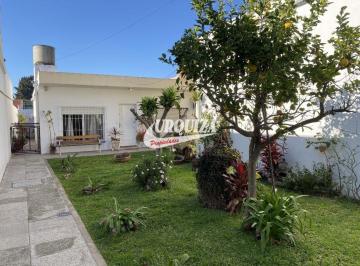 Casa de 4 ambientes, La Matanza · Casa en Venta C/ Cochera en La Tablada