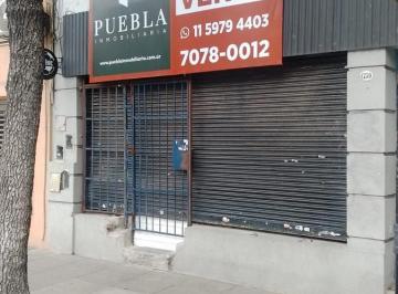 Local comercial · 108m² · 1 Ambiente · Venta de Local Comercial Sobre Av Jujuy en Parque Patricios - No Paga Expensas.