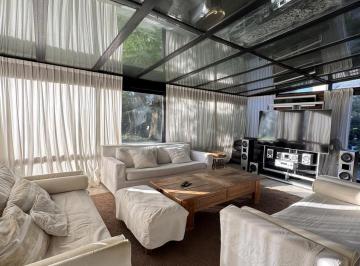 Casa · 550m² · 9 Ambientes · 4 Cocheras · Casa en San Jorge Village
