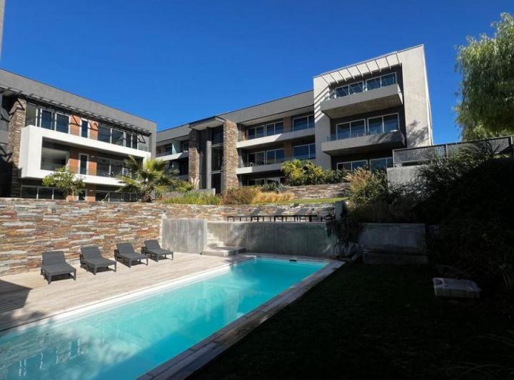 Departamento · 100m² · 4 Ambientes · 1 Cochera