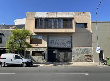 Bodega-Galpón · 536m² · ¡Venta! Amplio Galpón en Bv Mitre ¡Con Escritura!