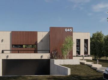 Casa · 203m² · 7 Ambientes · 2 Cocheras · Casa en Pozo - Barrio Privado Los Canales de Plottier