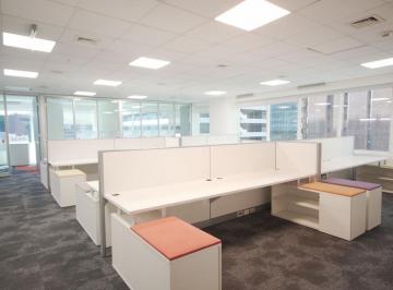 Oficina comercial · 327m² · Oficina Amoblada en Edificio Aaa en Catalinas