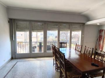 Departamento · 83m² · 3 Ambientes · Departamento en Semipiso 3 Amb con Dependencia y Baulera, Al Frente - Zona: Paseo Aldrey