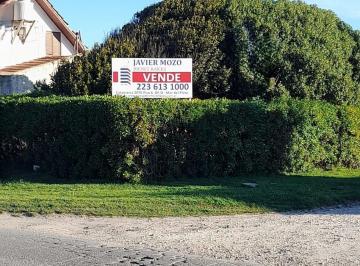Terreno · 271m² · Lote en Esquina a Una Cuadra de La Costa, Sobre Vereda de Sol - Zona: Beltran y La Costa
