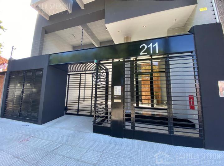 Desarrollo vertical · Lugones 211 | Remedios de Escalada